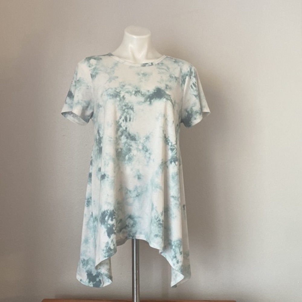 LuLaroe Tie Dye Green Top